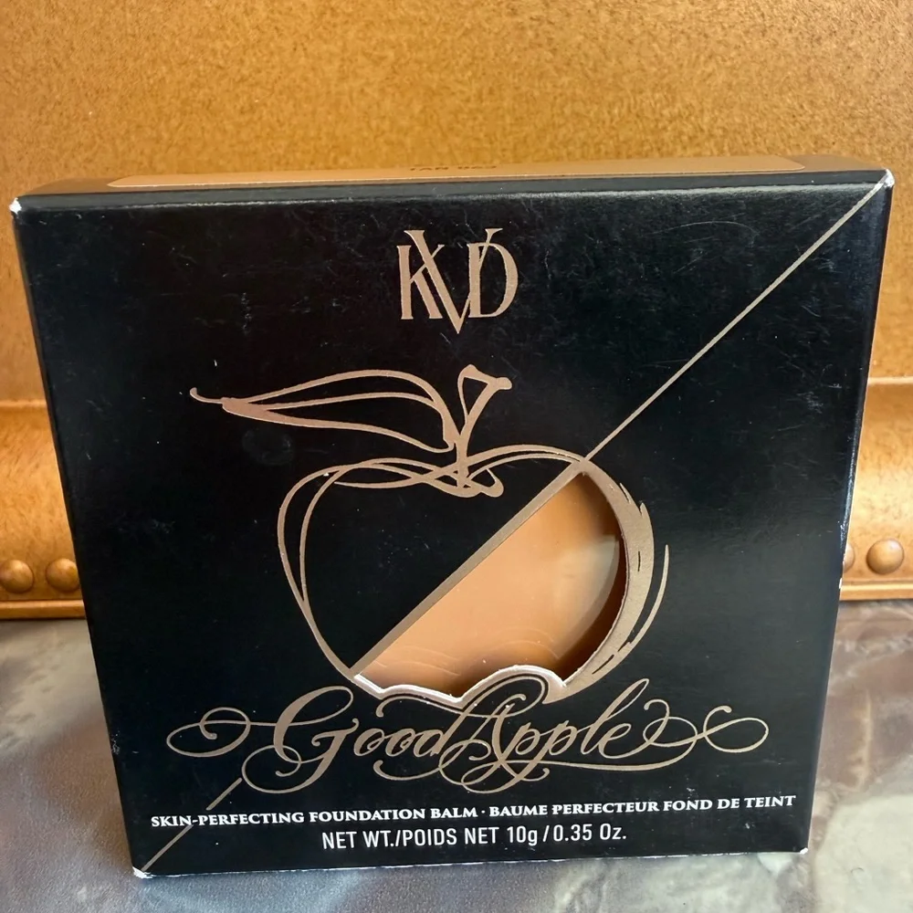 NEW KVD - GOOD APPLE - Skin Perfecting Compact Foundation Balm - TAN